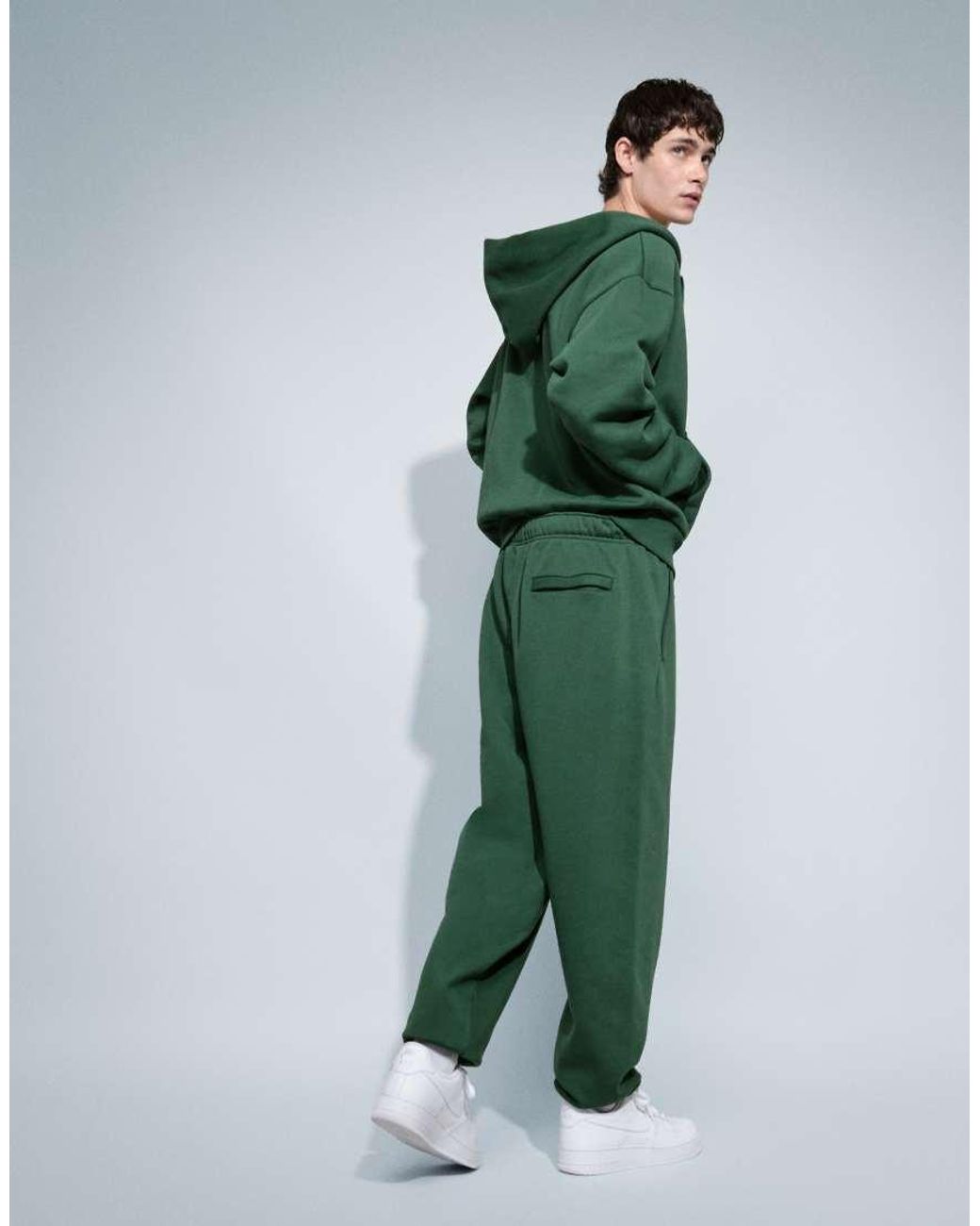 Nike Green Solo Fleece Cuffed Joggers for men