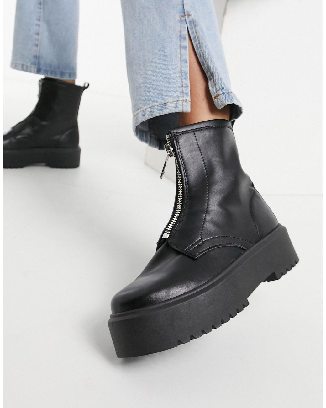 TOPSHOP Zip Front Chunky Boots in Black | Lyst