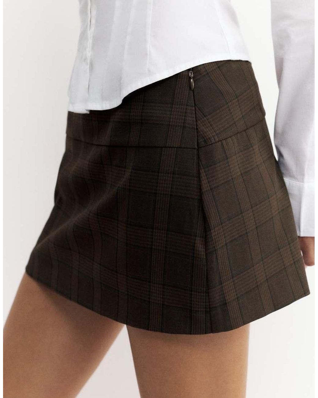 Minigonna Pantalone Scuro di Pull&Bear in White