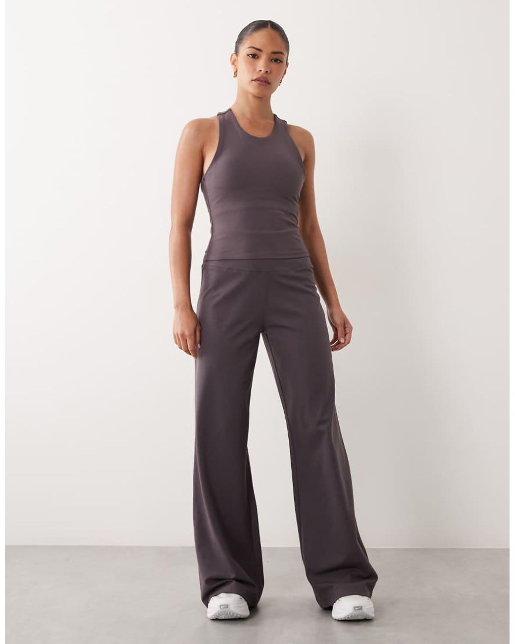 Petite Icon Pantalón De Pierna Ancha De Talle Alto Y Tacto Suave En 4505 de color Blue