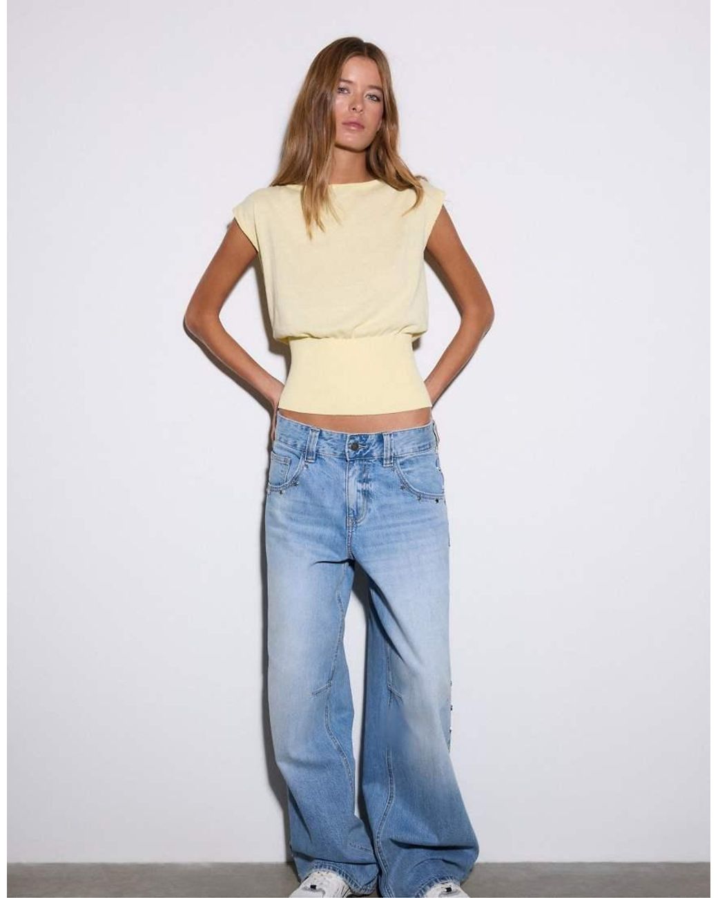 Top di Stradivarius in Blue
