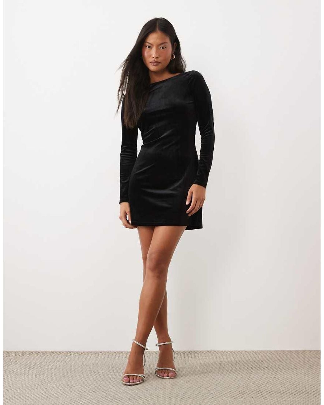 Nobody's Child Petite Black Bobbie Velvet Boat Neck Mini Dress