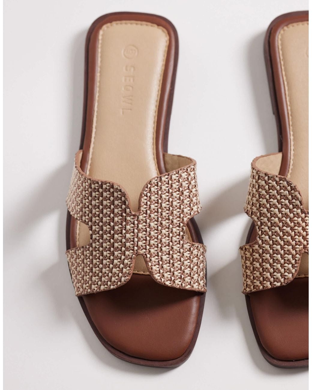 SEQWL Brown Storke Flat Sandals