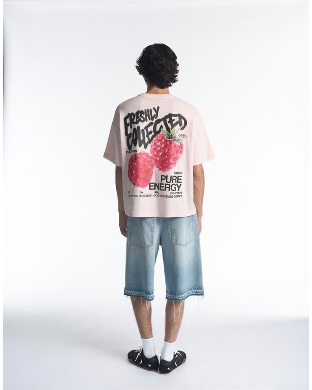 Pull&Bear White Stwd Graphic T-Shirt for men