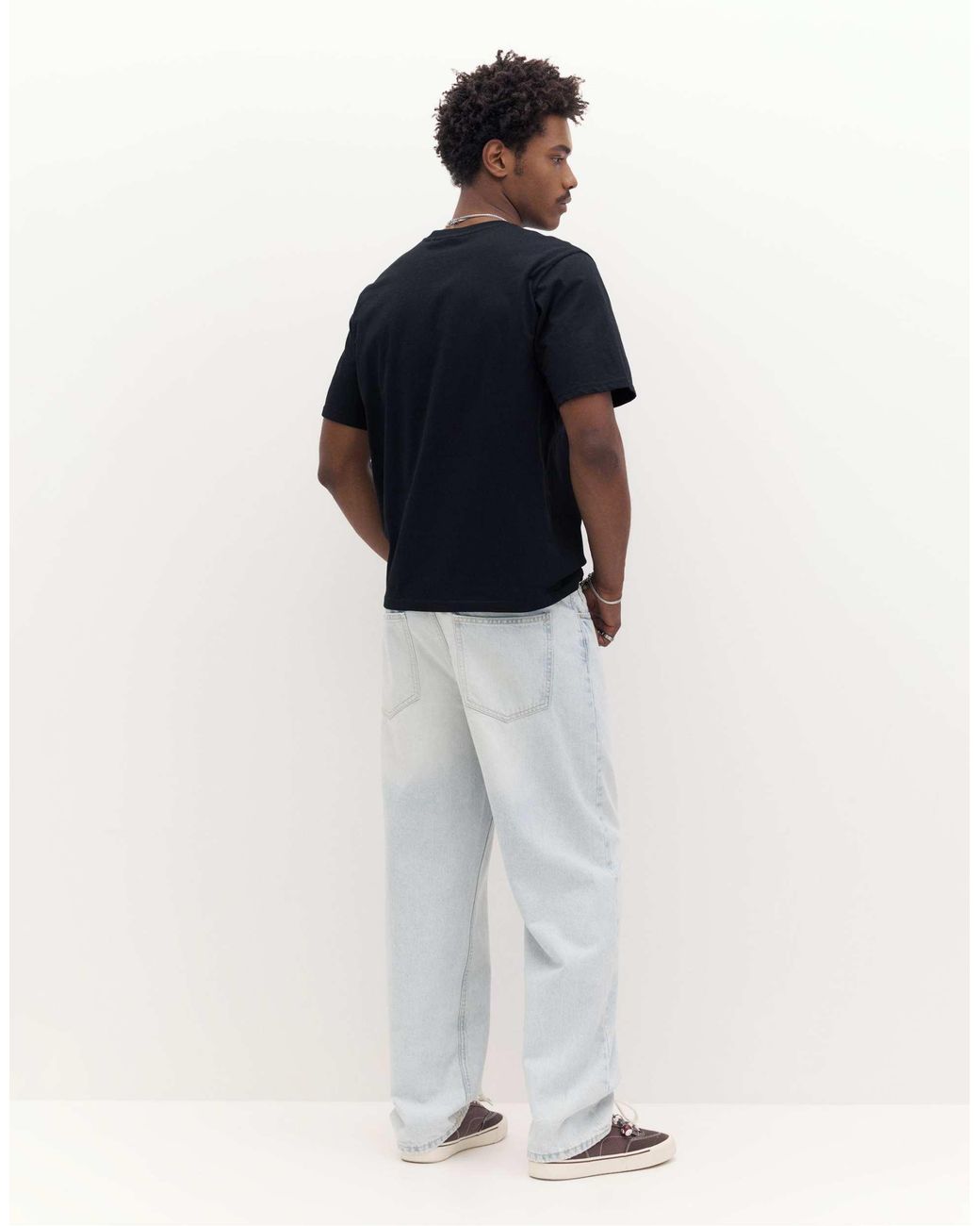 Pull&Bear – kurzärmliges basic-t-shirt aus baumwolle in Black für Herren