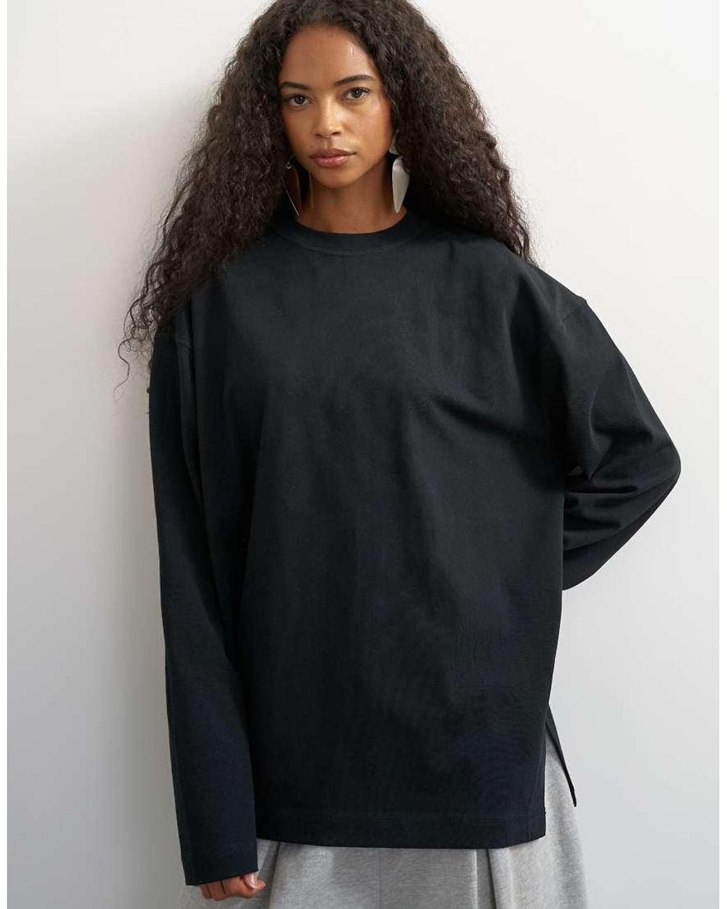 TOPSHOP White Long Sleeve Slouchy Skater Tee