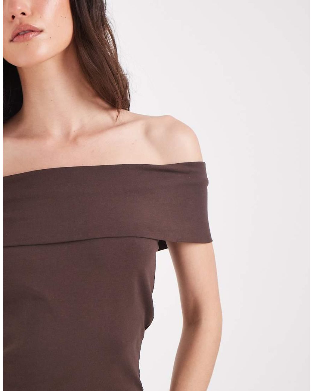 Top di Pieces in Brown