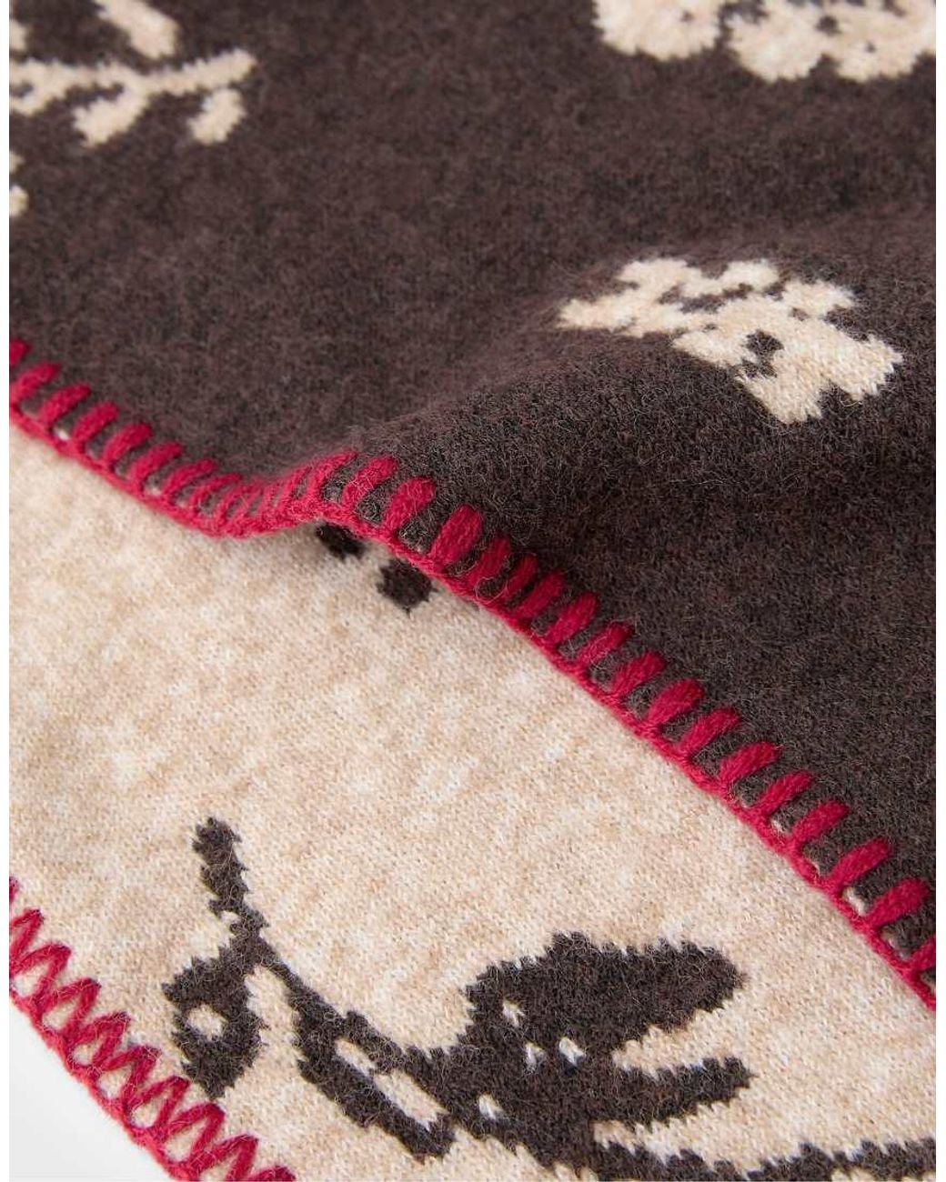 Stradivarius White Paisley Print Triangular Scarf