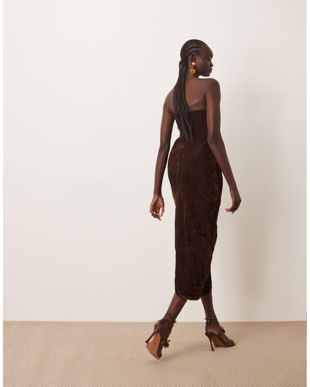 ARRANGE Natural – trägerloses midikleid aus samt mit rouleau-stickerei