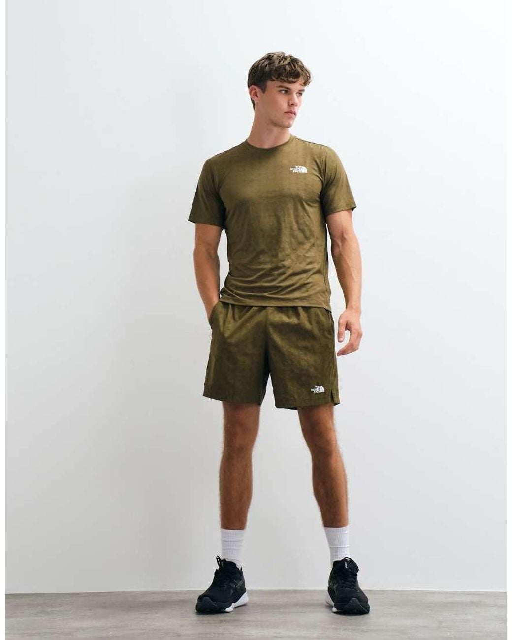 The North Face Green Training 24/7 7" Short for men