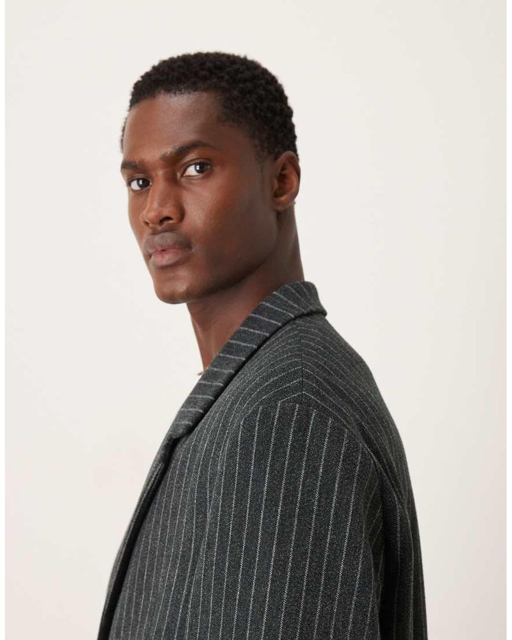 Americana Negra De Corte Suelto Extragrande Con Raya Diplomática De ASOS de hombre de color Black