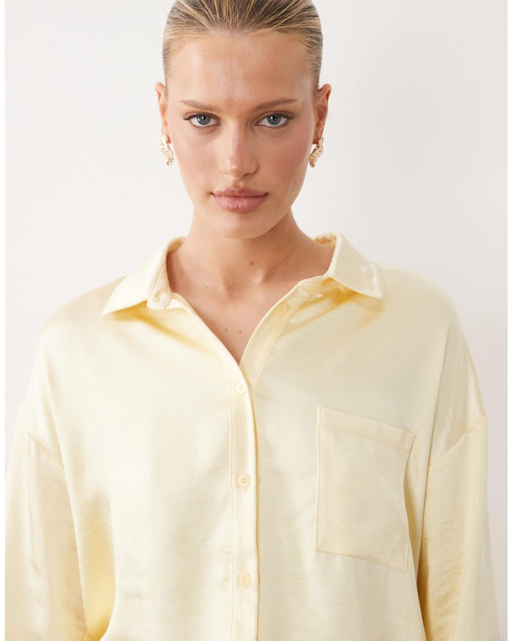 4th & Reckless Natural – satin-hemdbluse