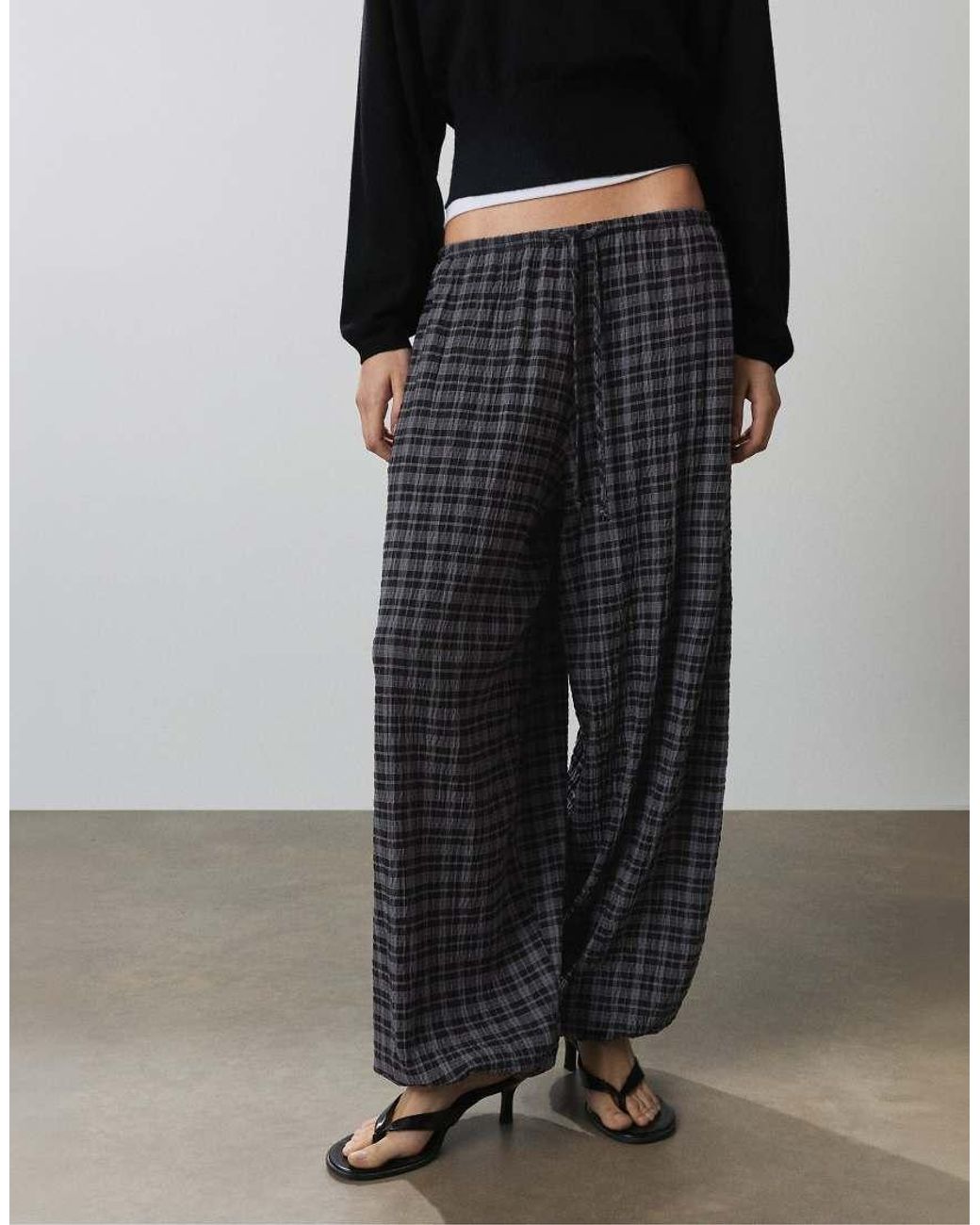 Pull&Bear Geruite Sarouelbroek in het Gray