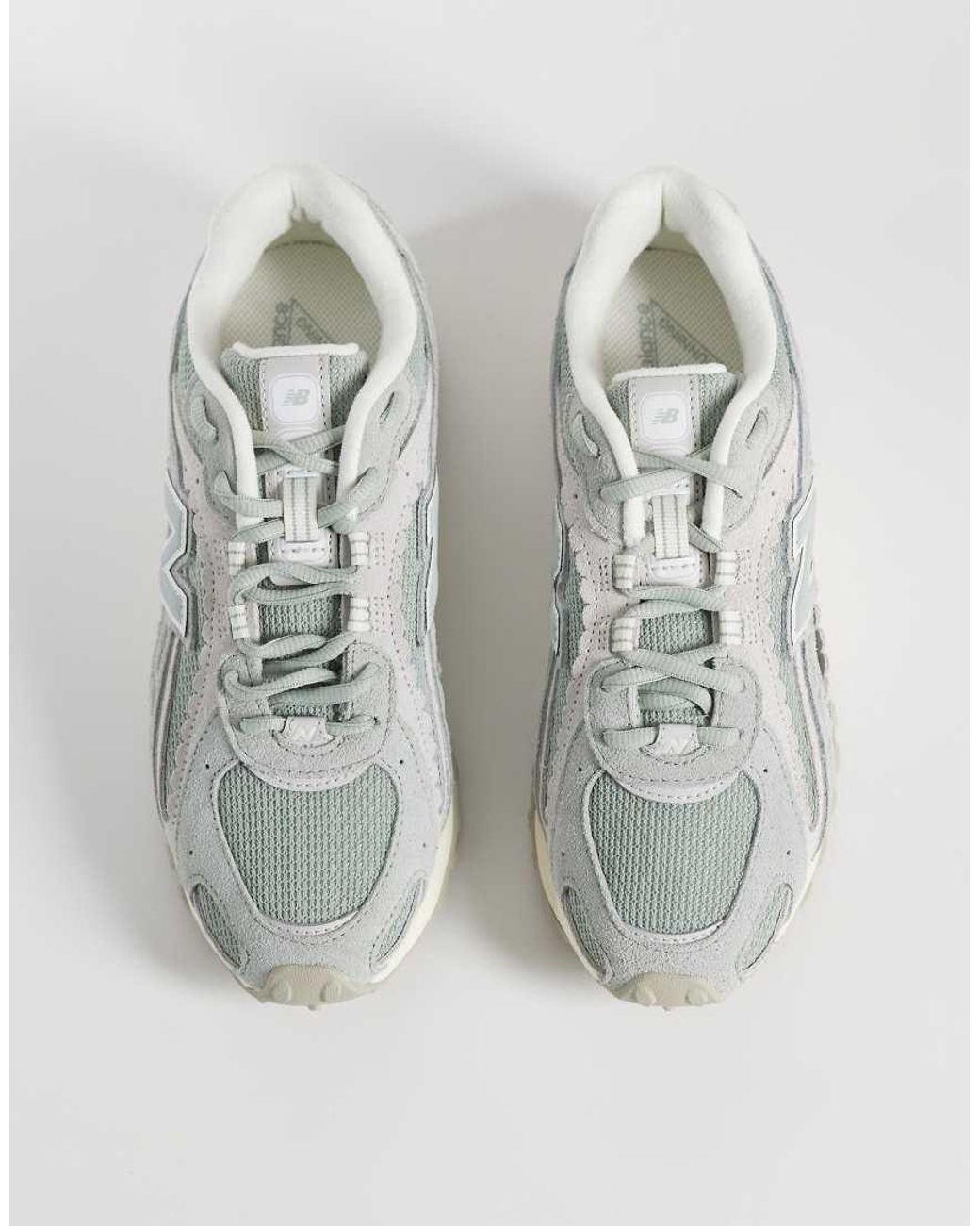 New Balance White 204L Scallop Trainers