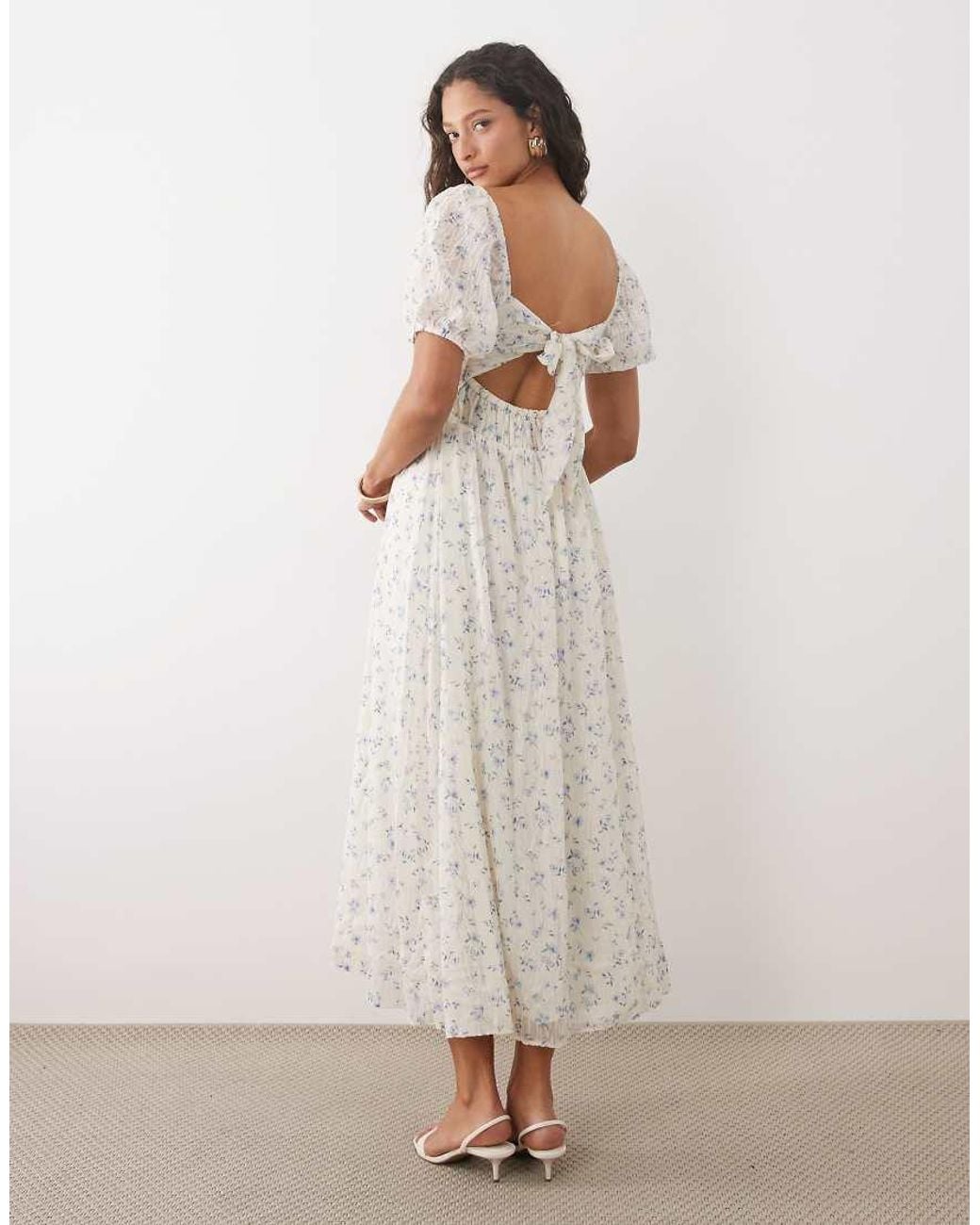 New Look Natural Ditsy Floral Textured Tie Back Milkmaid Dress