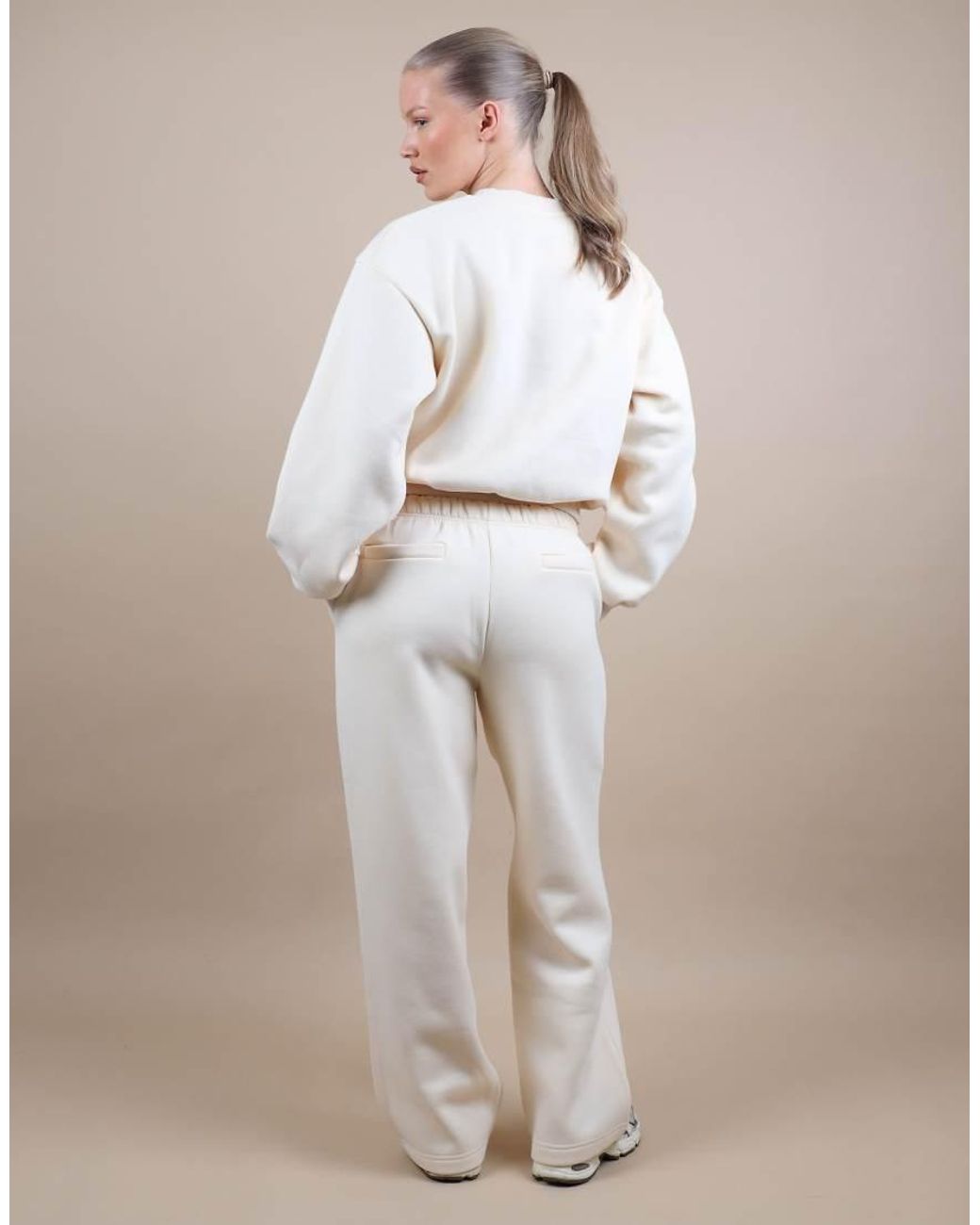 SIMMI Natural Kendall Oversized Cropped Sweatshirt