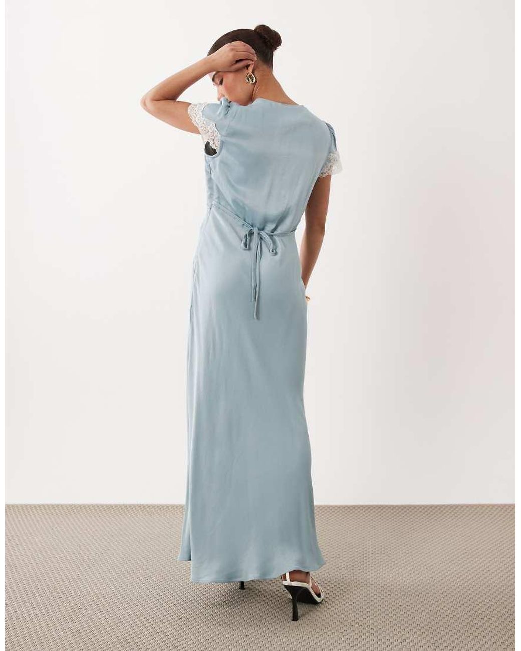 Nobody's Child Petite Blue Aida V-Neck Lace Trim Tie Detail Maxi Dress