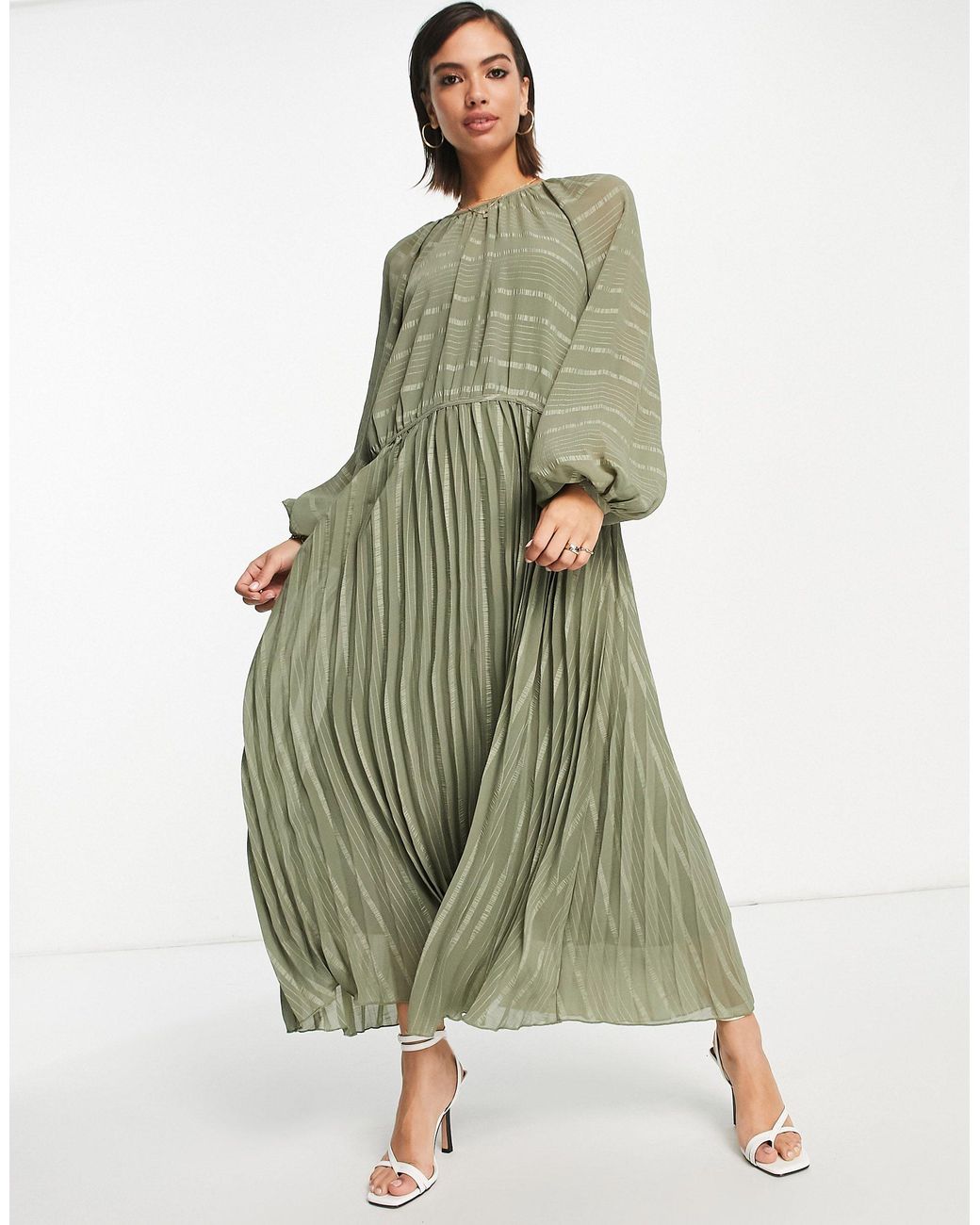 Asos Femme Vêtements Robes Imprimées Robe babydoll mi-longue à carreaux avec col et ourlet à volants et carreaux verts 
