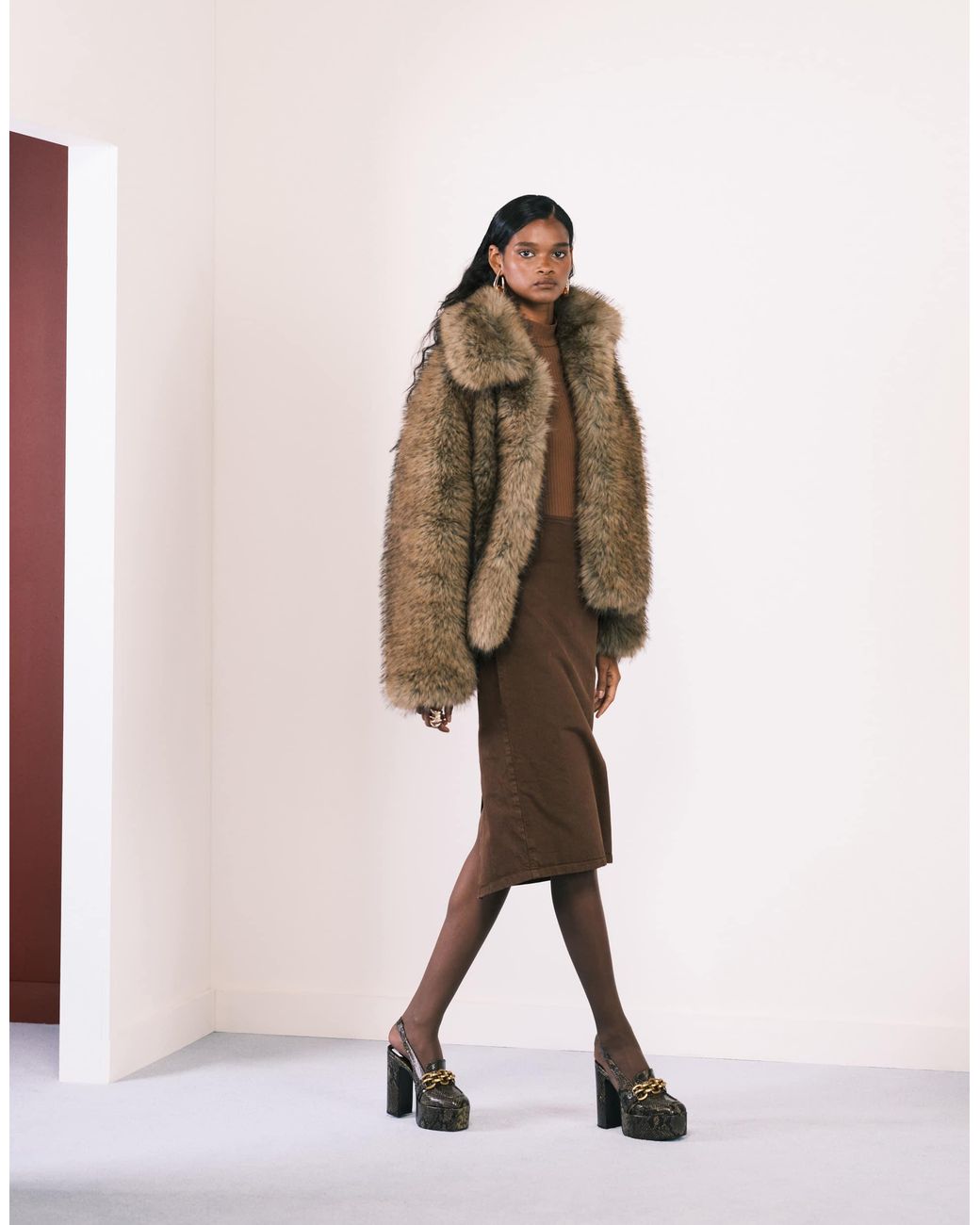 Capsule - manteau fausse fourrure à col oversize - marron Mango en coloris Natural