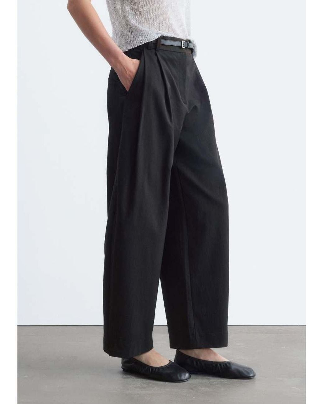 & Other Stories White Wide Leg Balloon Shape Pants With Front Pleats