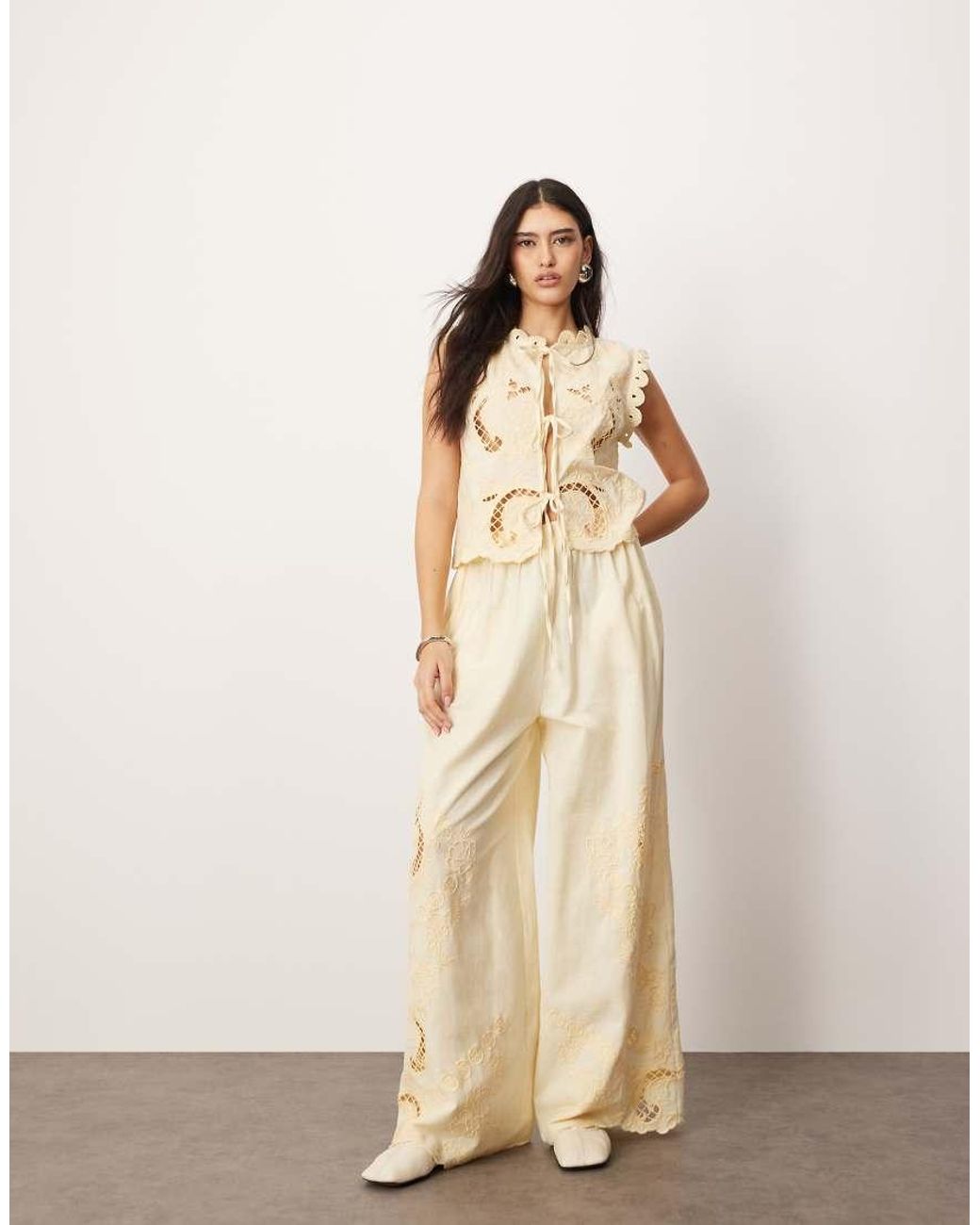 ARRANGE Natural Cotton Embroidered Cutwork Tie Front Top Co-ord