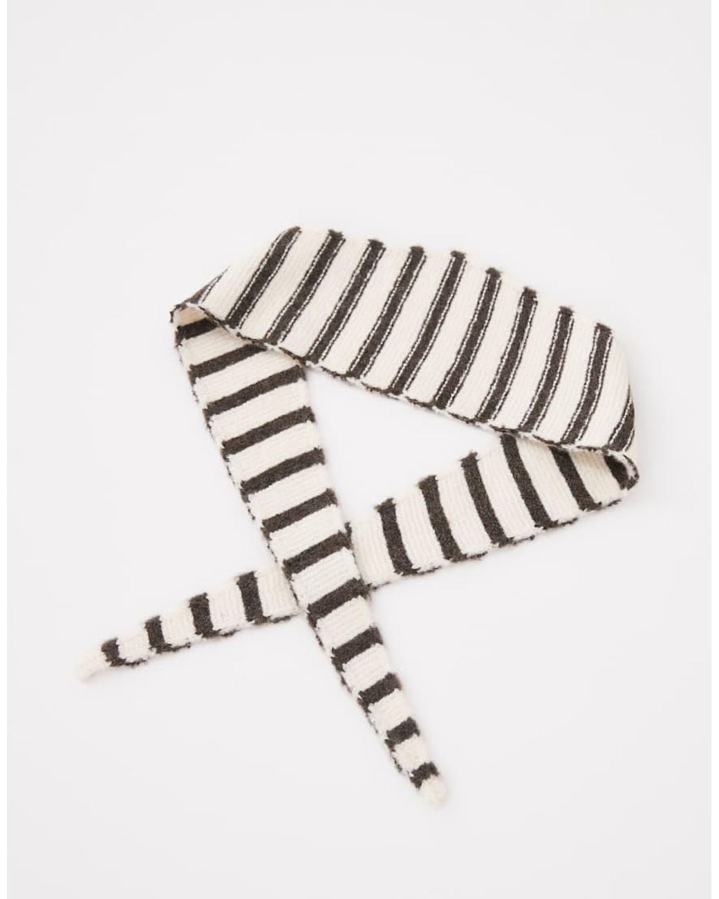 Gina Tricot White Mini Knit Neck Scarf