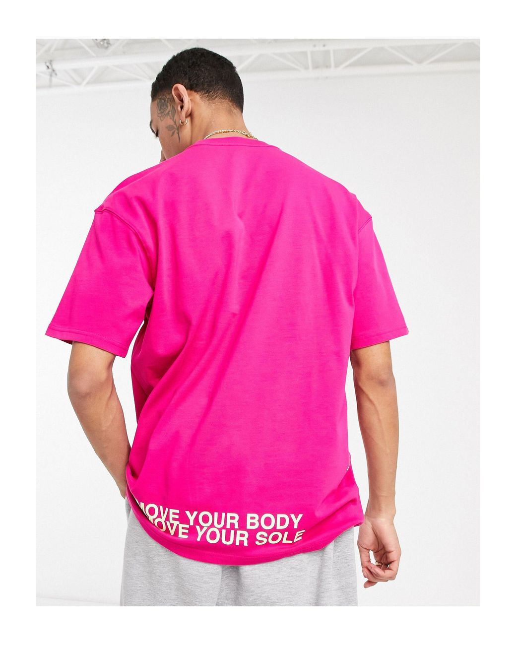 Nike World Tour Pack Graphic Oversized T-shirt in Pink for Men | Lyst