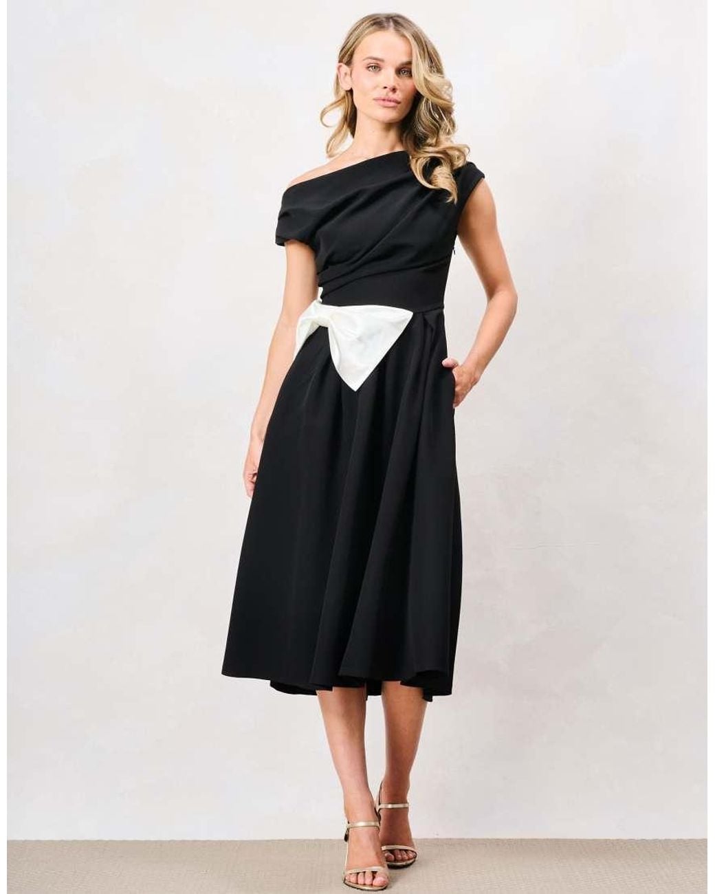 Hope & Ivy Black The Natalie Bardot Neck Skater Midi Dress With Bow Detailing