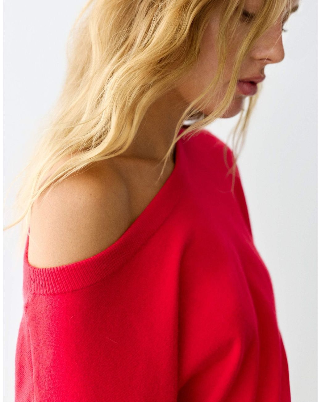 Pull&Bear Red Pullover mit asymmetrischem ausschnitt