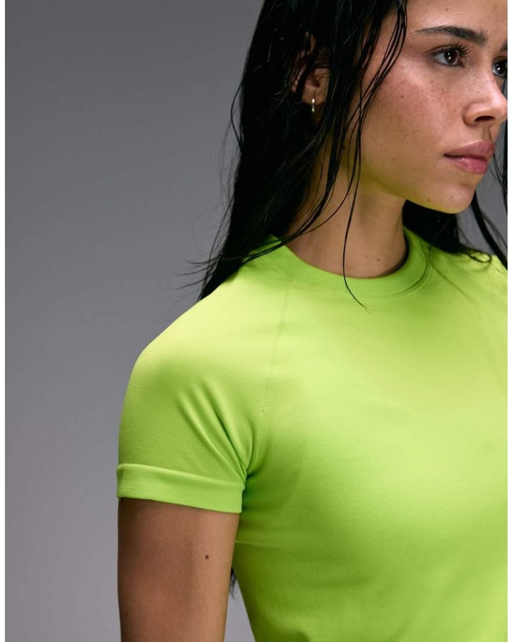 4505 Green Premium Lightweight Ultrasoft Seamless Running Short Sleeve