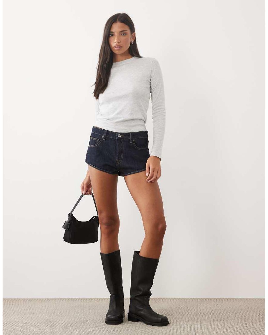 GOOD AMERICAN White Denim Micro Shorts With Contrast Stitching