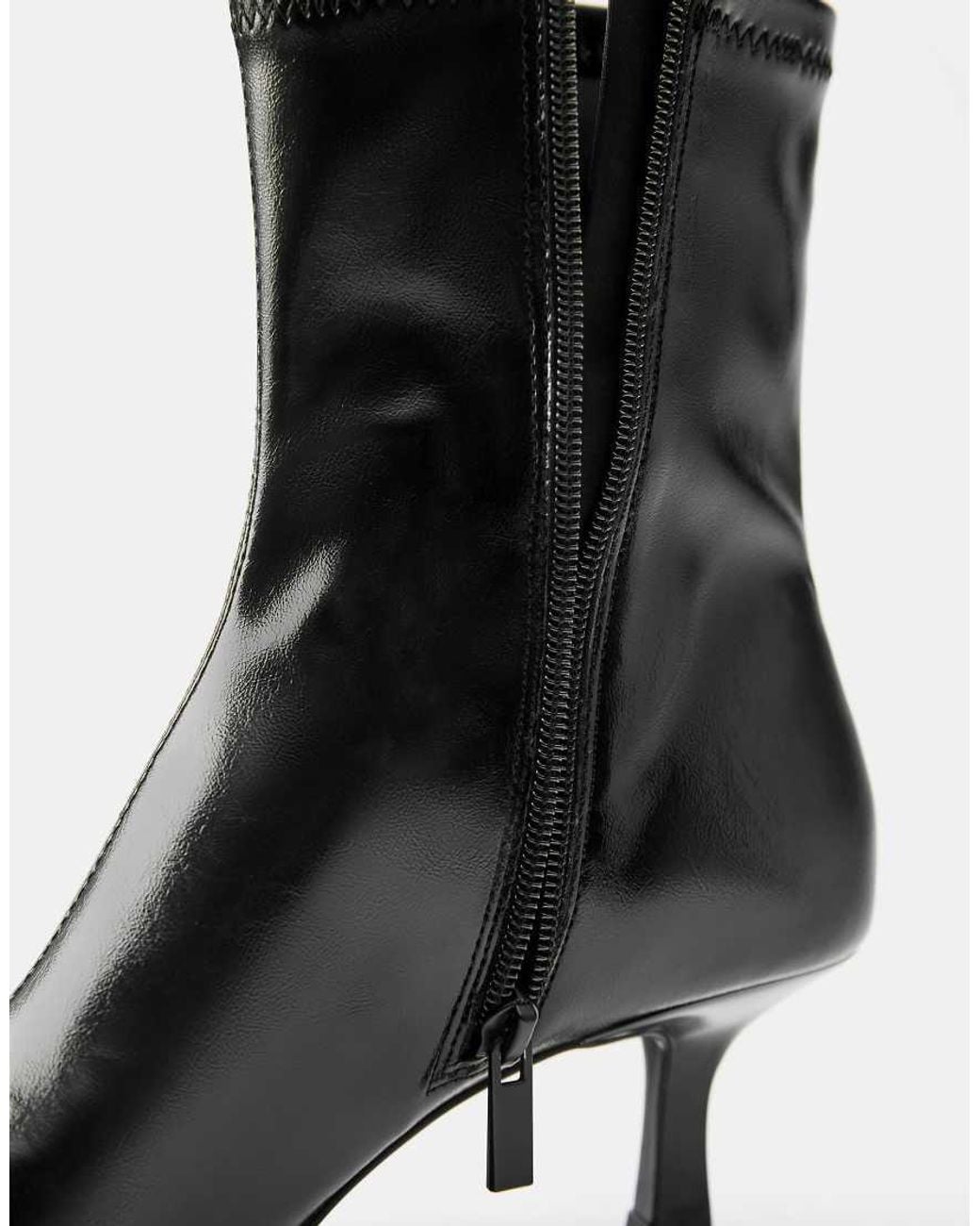 Stivaletti Spuntati Neri di Pull&Bear in Black