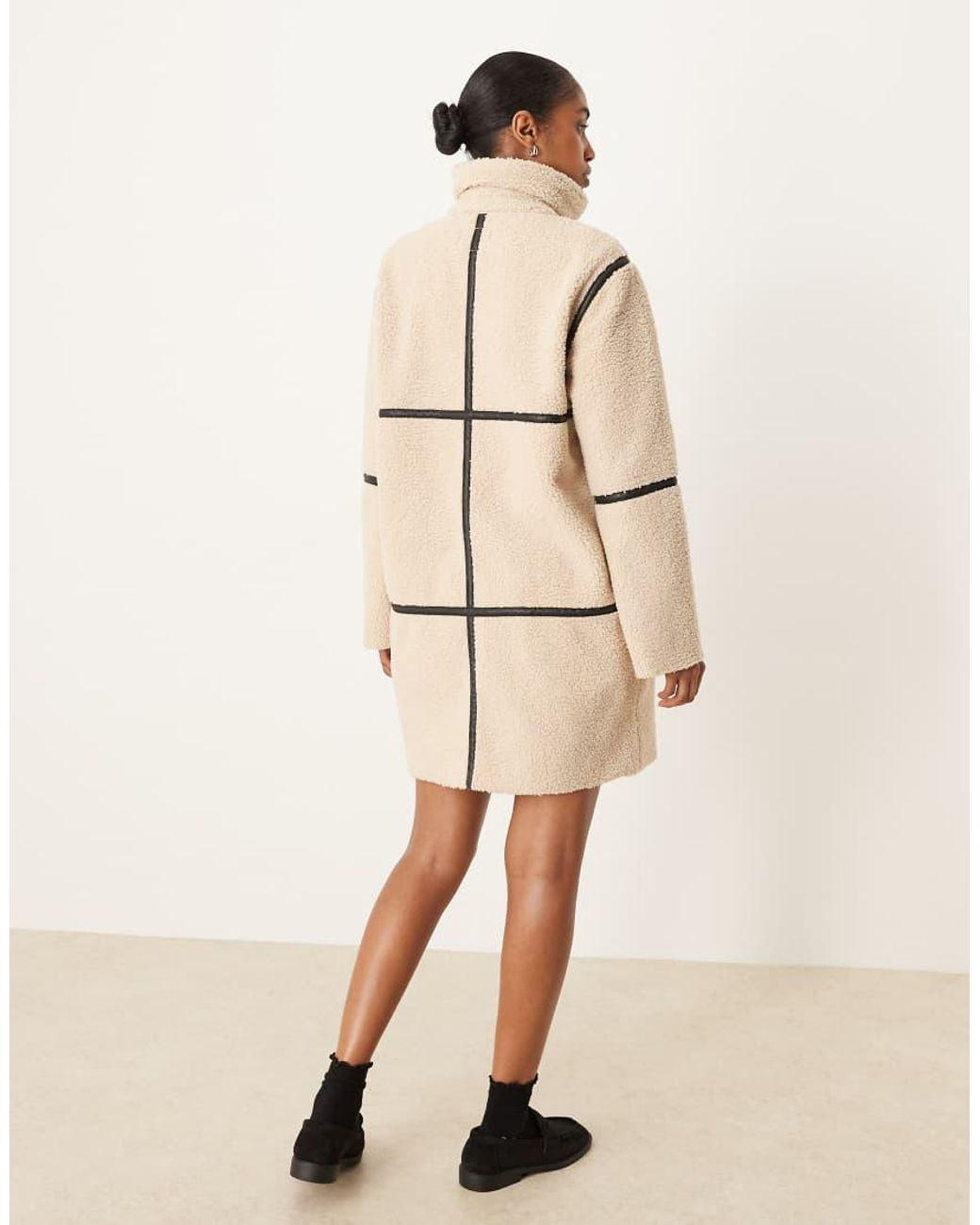 Jdy Natural Borg Contrast Piping Coat