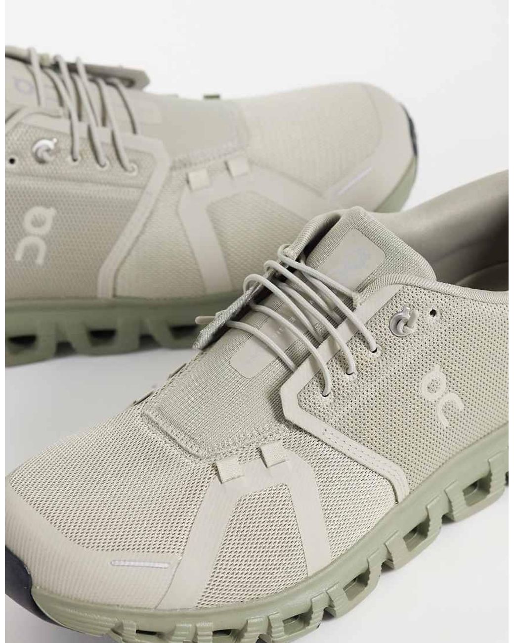 On Shoes White Cloud 6 All Day Trainers for men