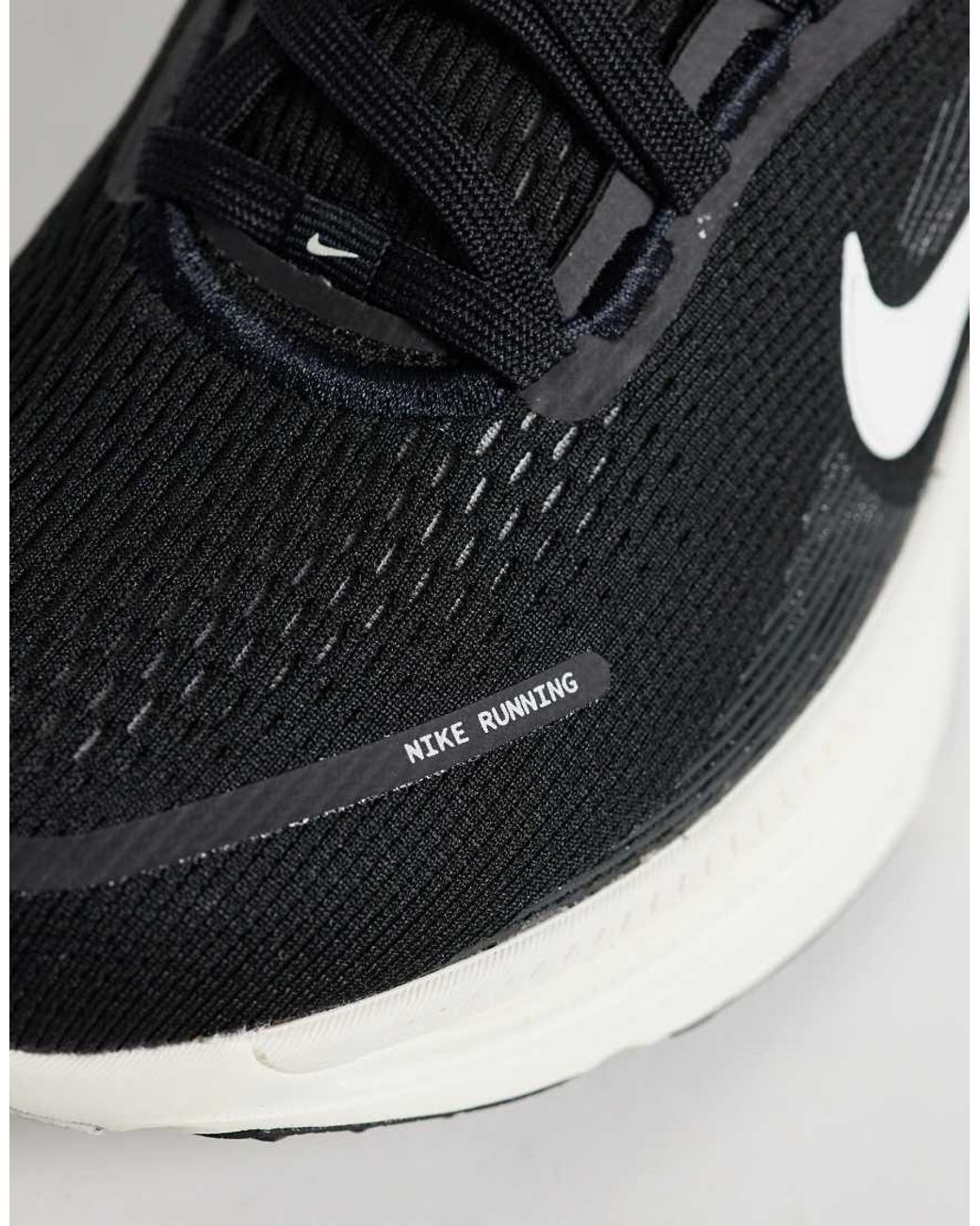 Nike Blue Vomero 18 Trainers
