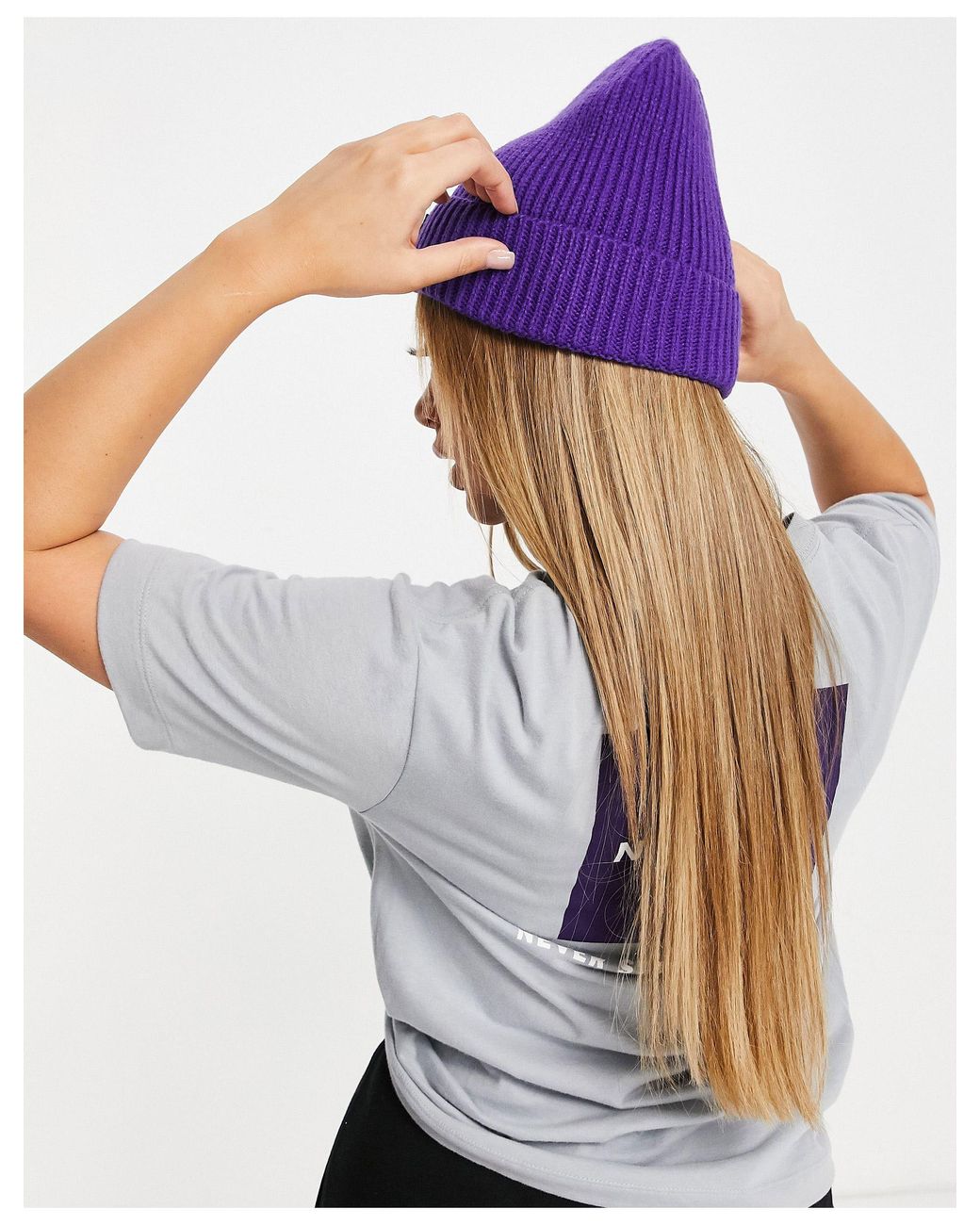 The North Face Logo Cuffed Beanie in 