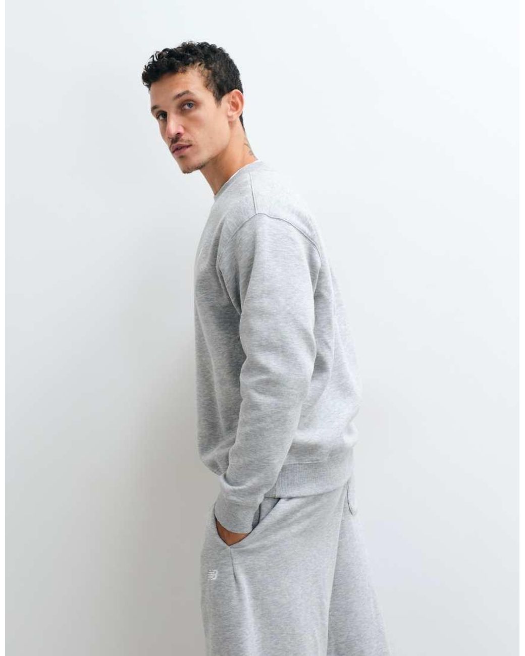 New Balance Gray Essential Fleece Sweatshirt for men
