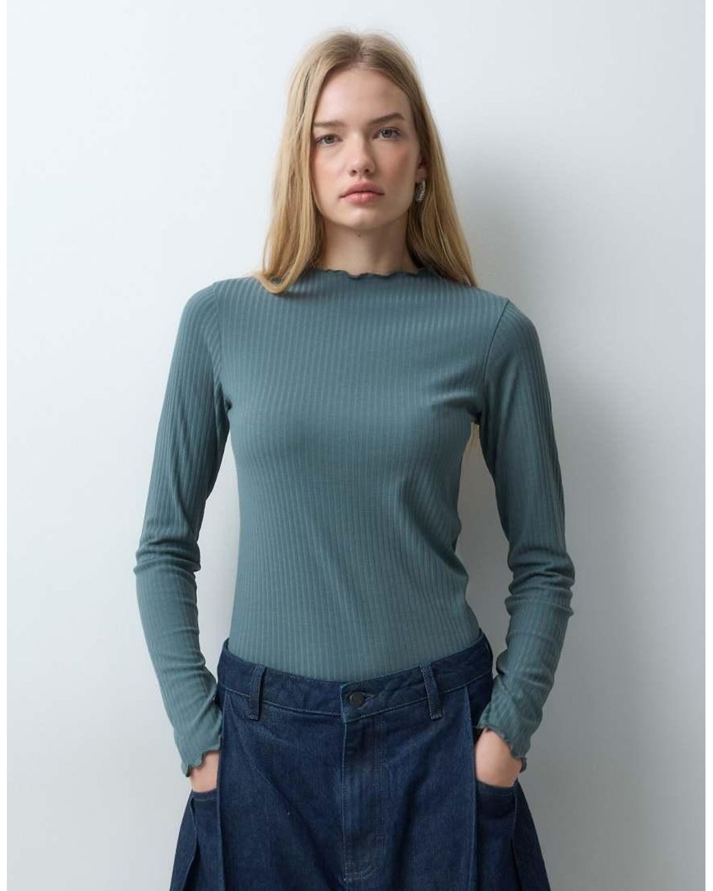 JJ Rebel Gray Long Sleeved Lettuce Hem Top