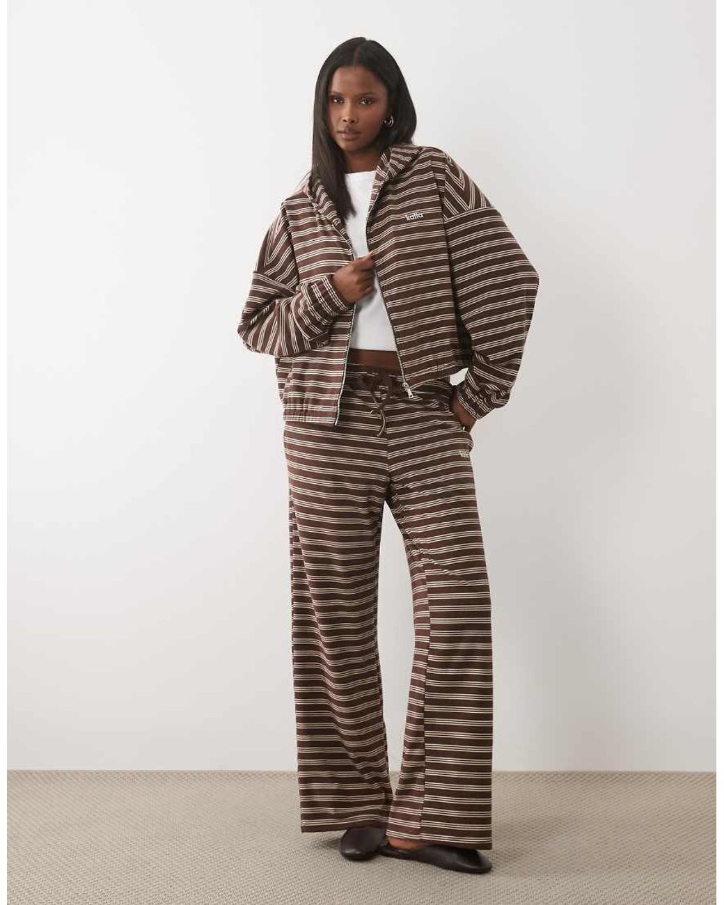 Kaiia Brown Jersey Fleece Oversized Zip-through Fleece Hoodie
