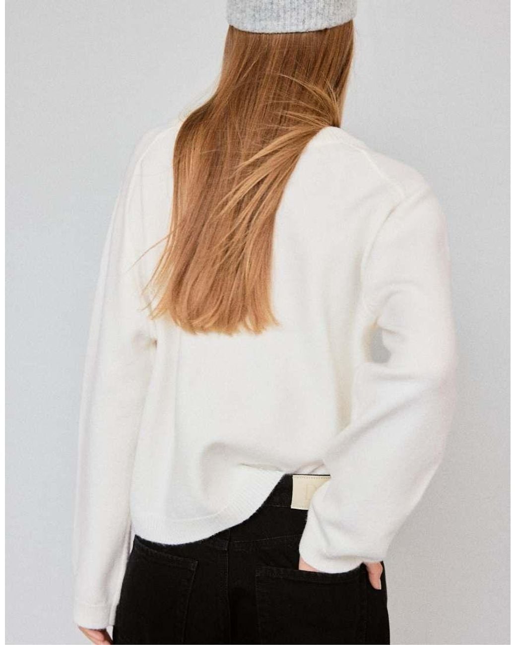 Stradivarius White Basic V-neck Knit Jumper