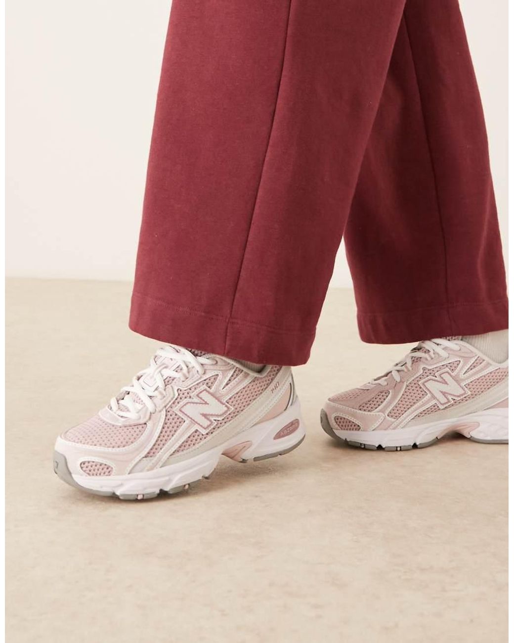 New Balance Natural 740 Trainers
