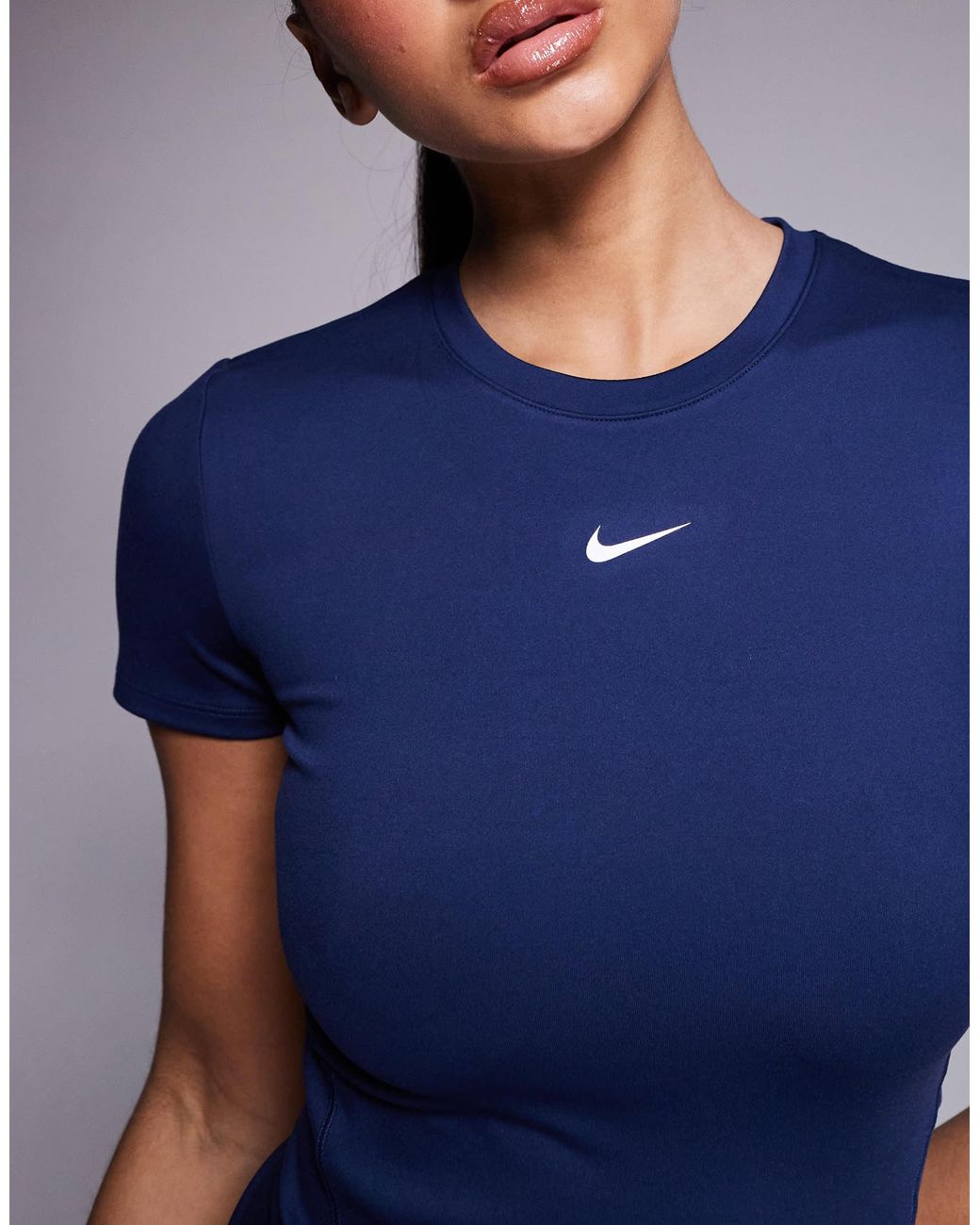 Nike Blue Nike – one training – figurbetontes t-shirt