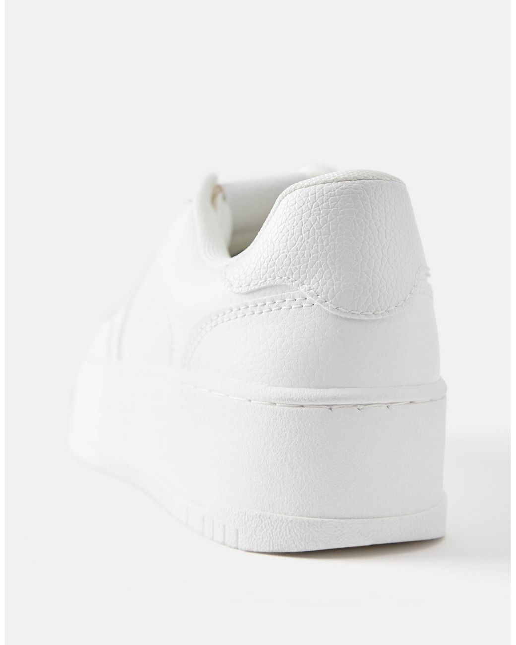 Pull&Bear White Plateau-sneaker mit details