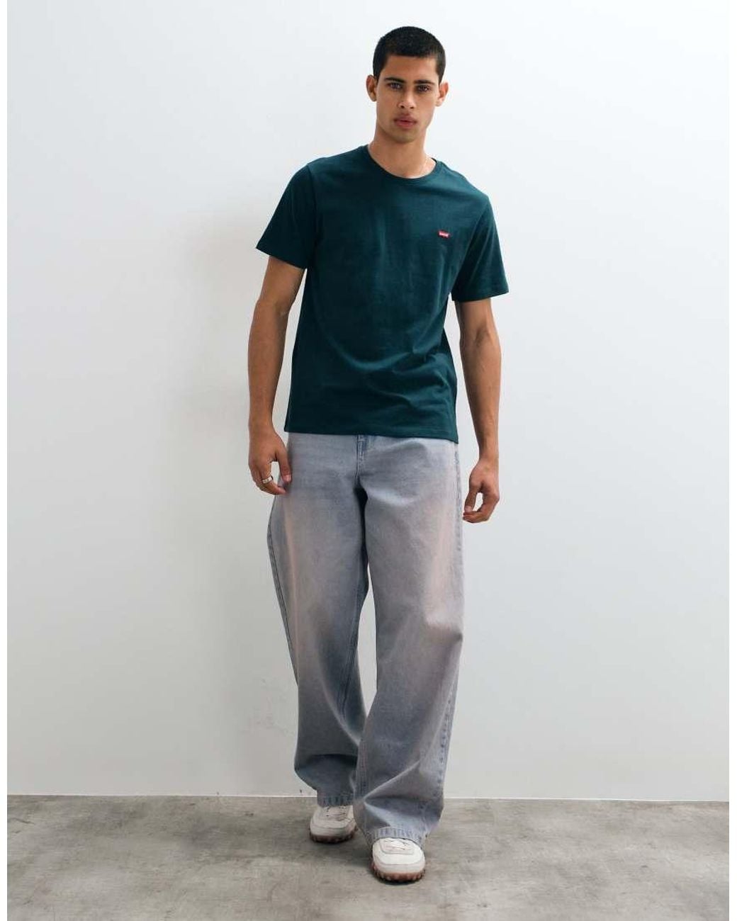 Levi's Blue Relaxed Graphic T-shirt for men