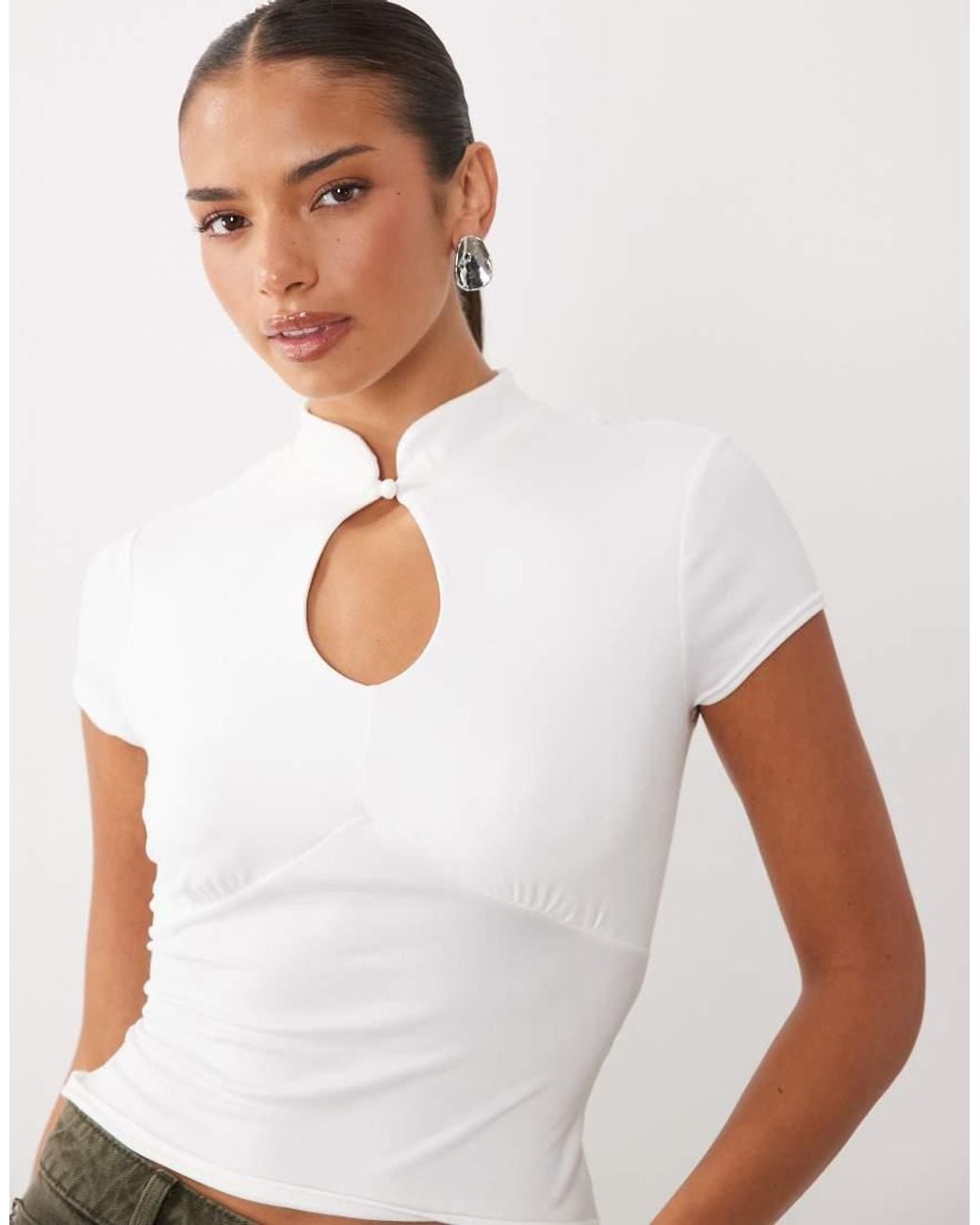 Missy Empire White Mandarin Collar Keyhole Front Top