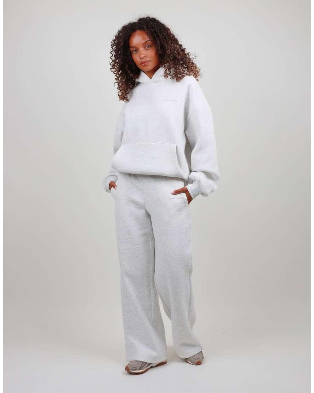 SIMMI White Oversized Hoodie
