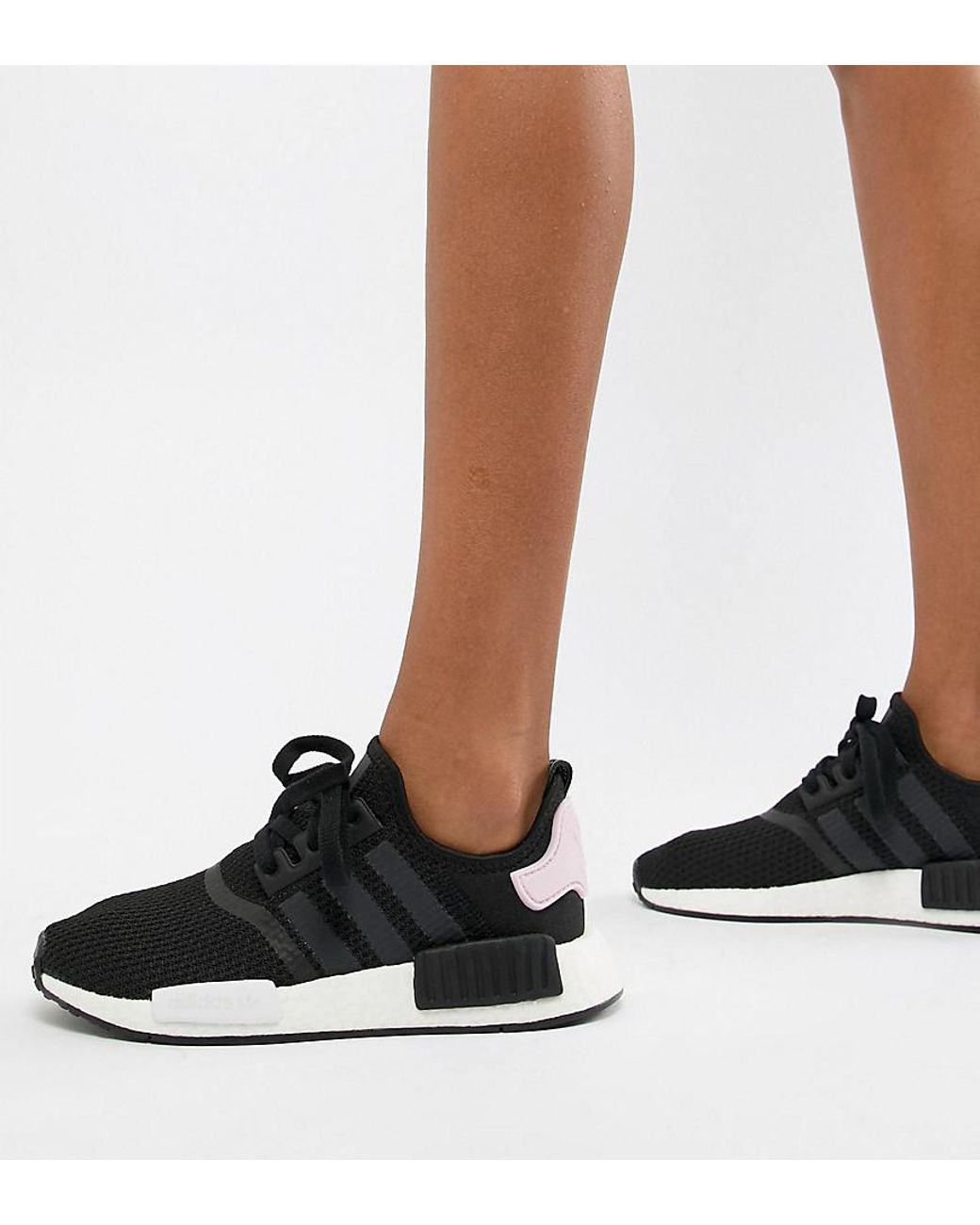adidas Originals Nmd R1 Sneakers In Black And Pink | Lyst