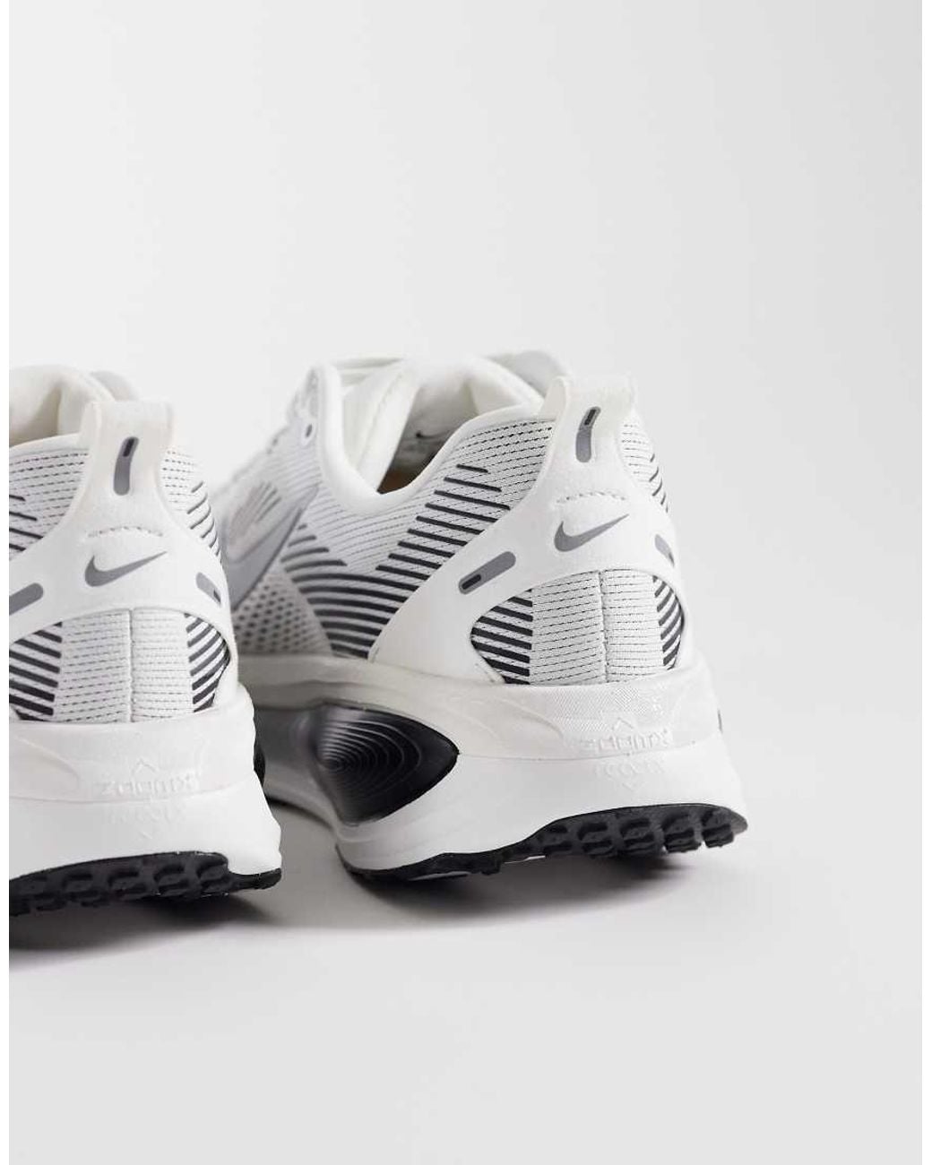 Nike White Vomero 18 Trainers for men