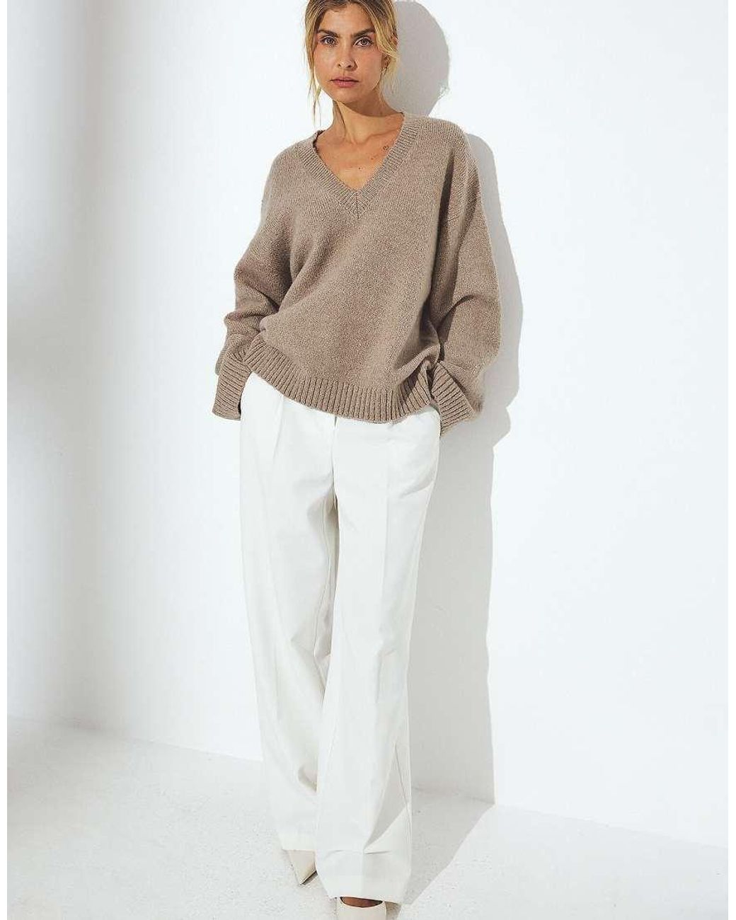 NA-KD Natural Knitted V-Neck Wool Blend Sweater