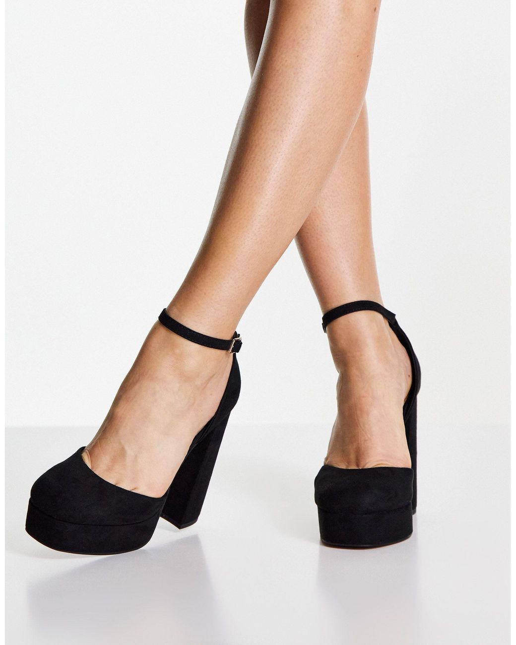 ASOS DESIGN Wide Fit Wholesome pointed block heels with chain anklet in  black | ASOS